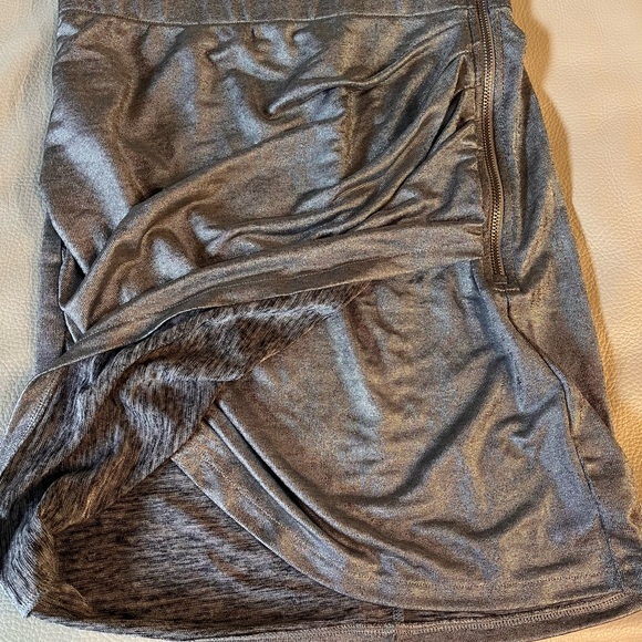 Armani Exchange metallic skirt. Size S. Excellent condition. - Picture 4 of 5